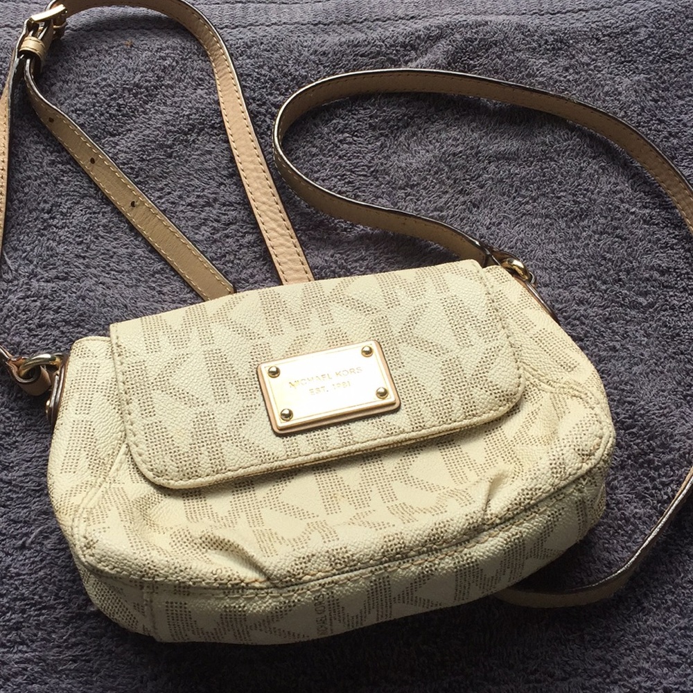 Micheal Kors crossbody